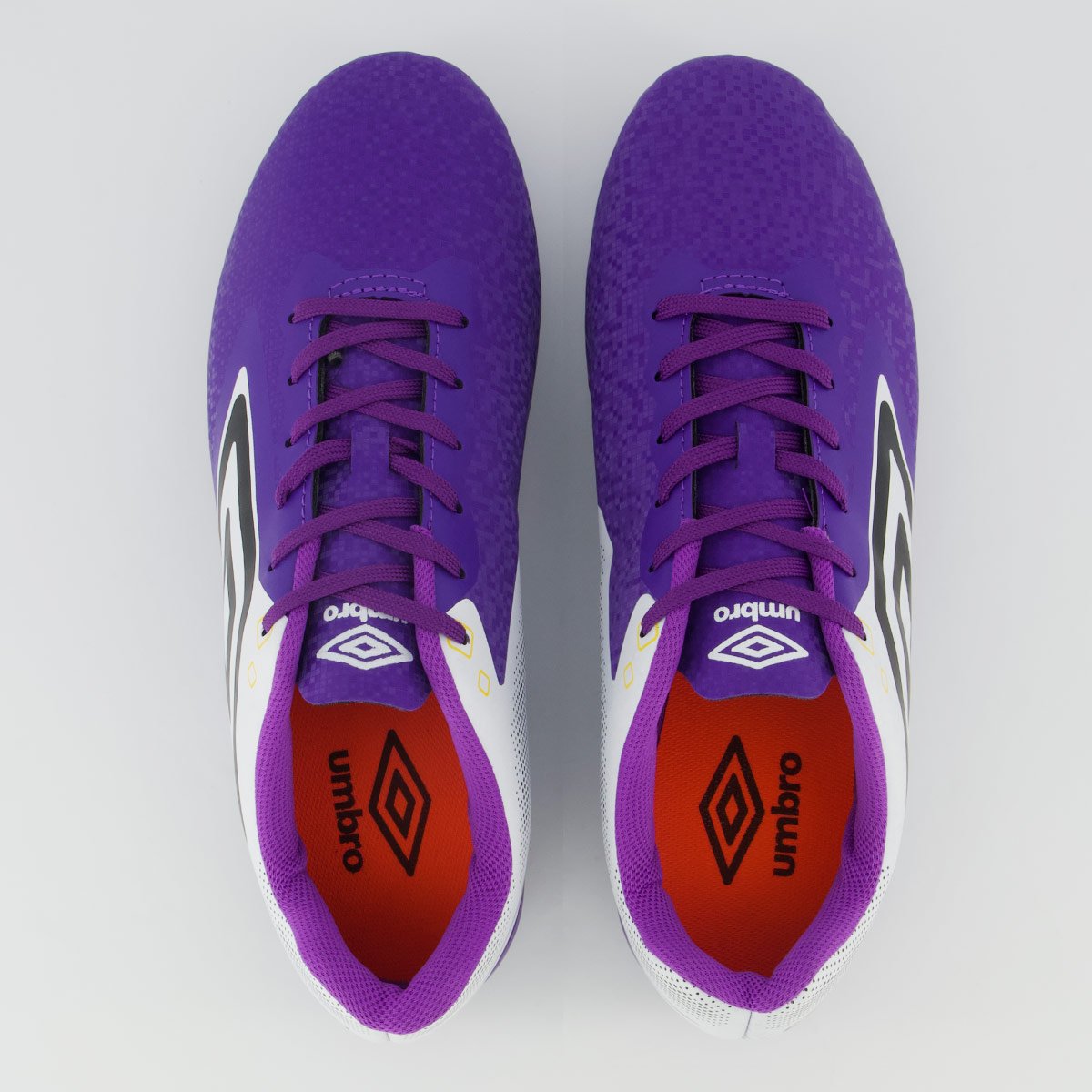 Chuteira Umbro Techno II Campo Roxa e Prata Roxo 4