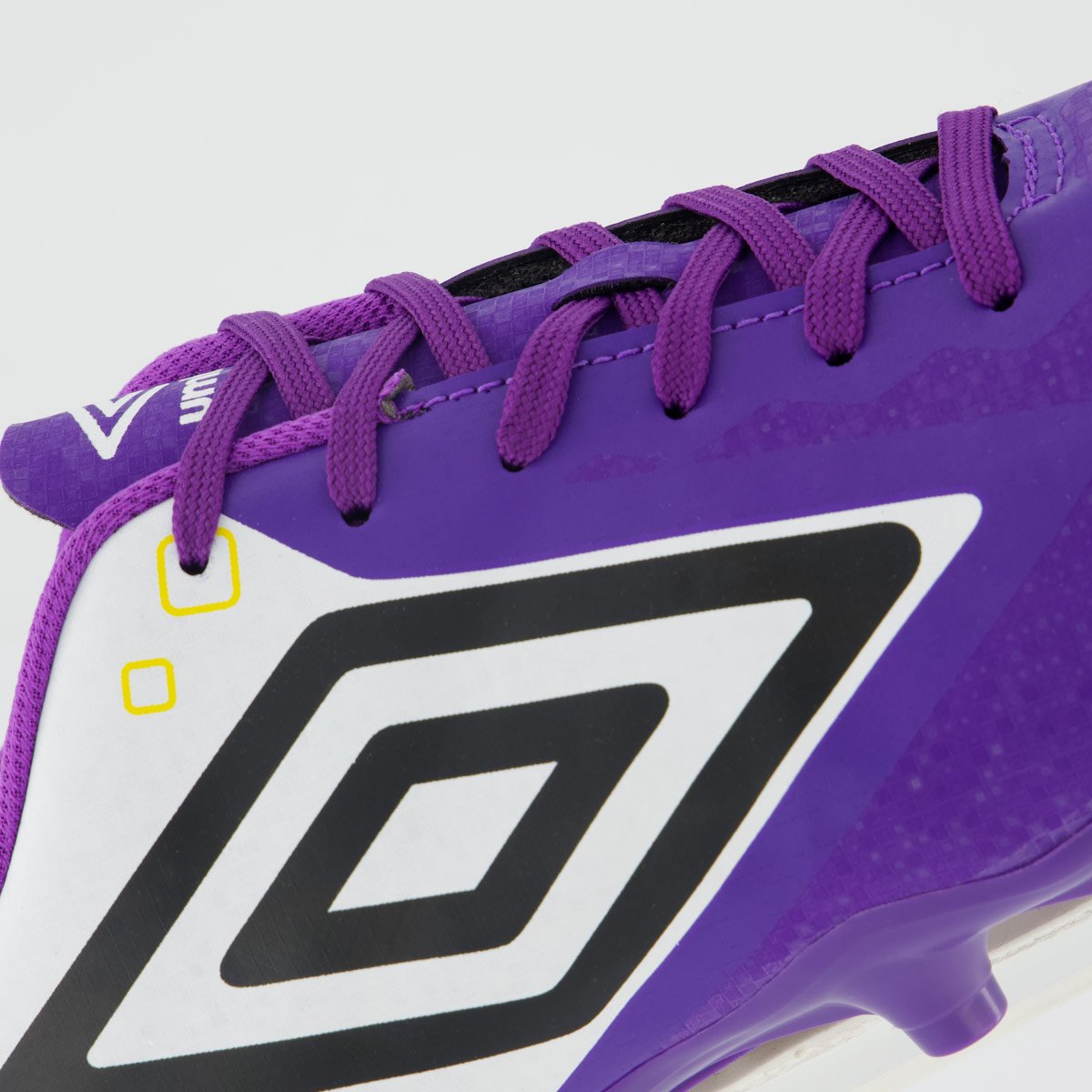 Chuteira Umbro Techno II Campo Roxa e Prata Roxo 7
