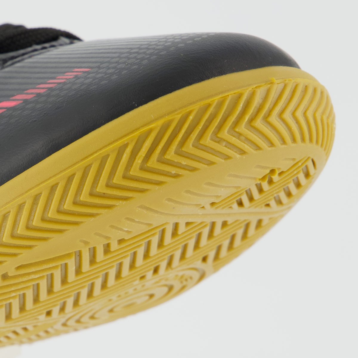Chuteira Umbro Aerodynamic Futsal Preta e Azul Preto 8