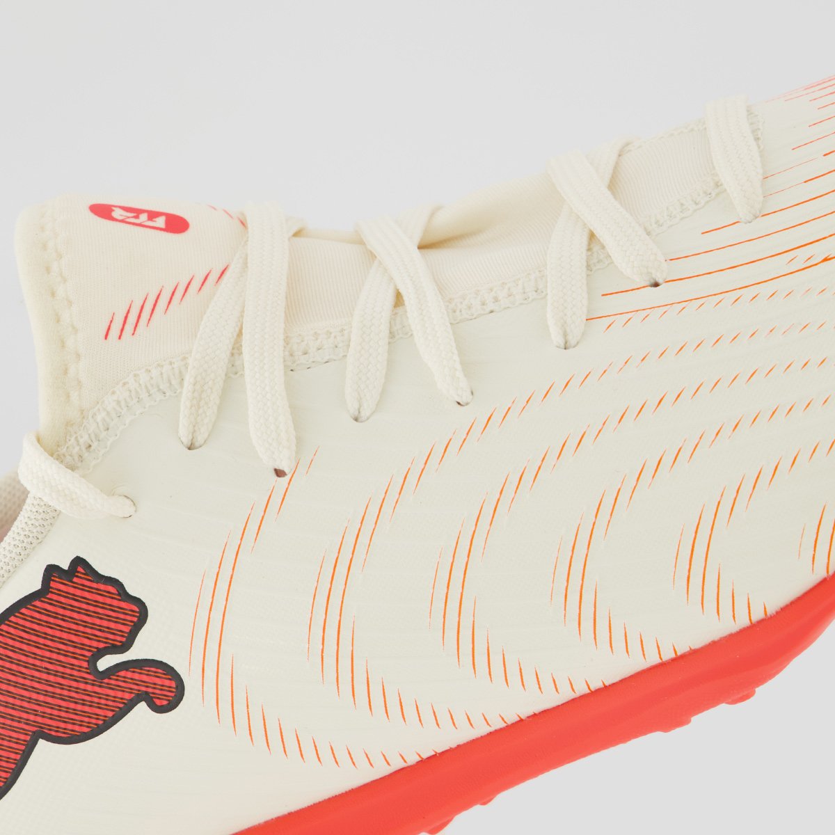 Chuteira Puma Future 9 Play Society Branca e Laranja Branco/Laranja 7