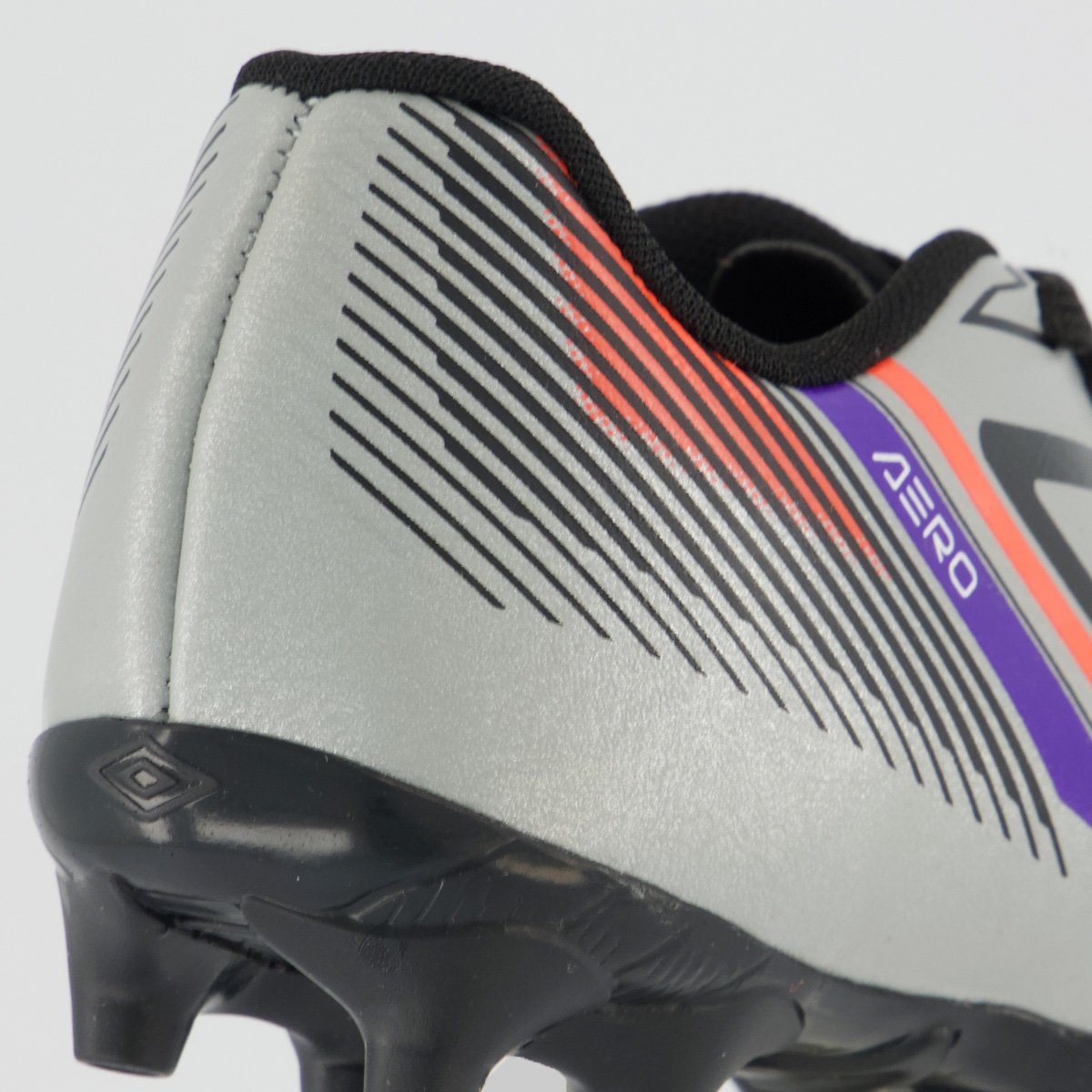 Chuteira Umbro Aerodynamic Campo Juvenil Cinza Cinza 2
