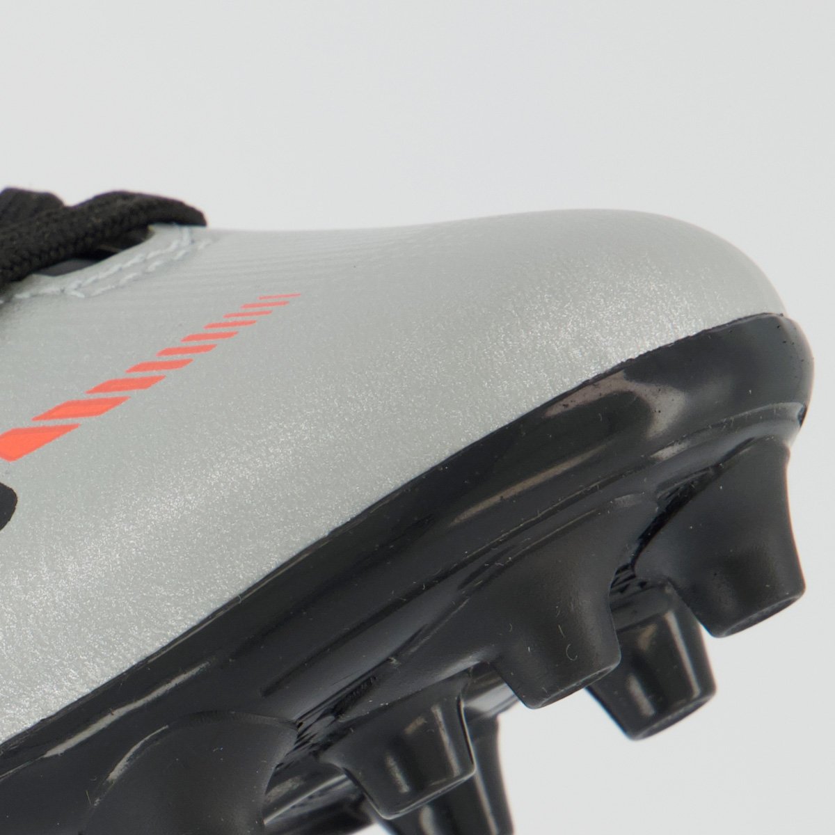 Chuteira Umbro Aerodynamic Campo Juvenil Cinza Cinza 4