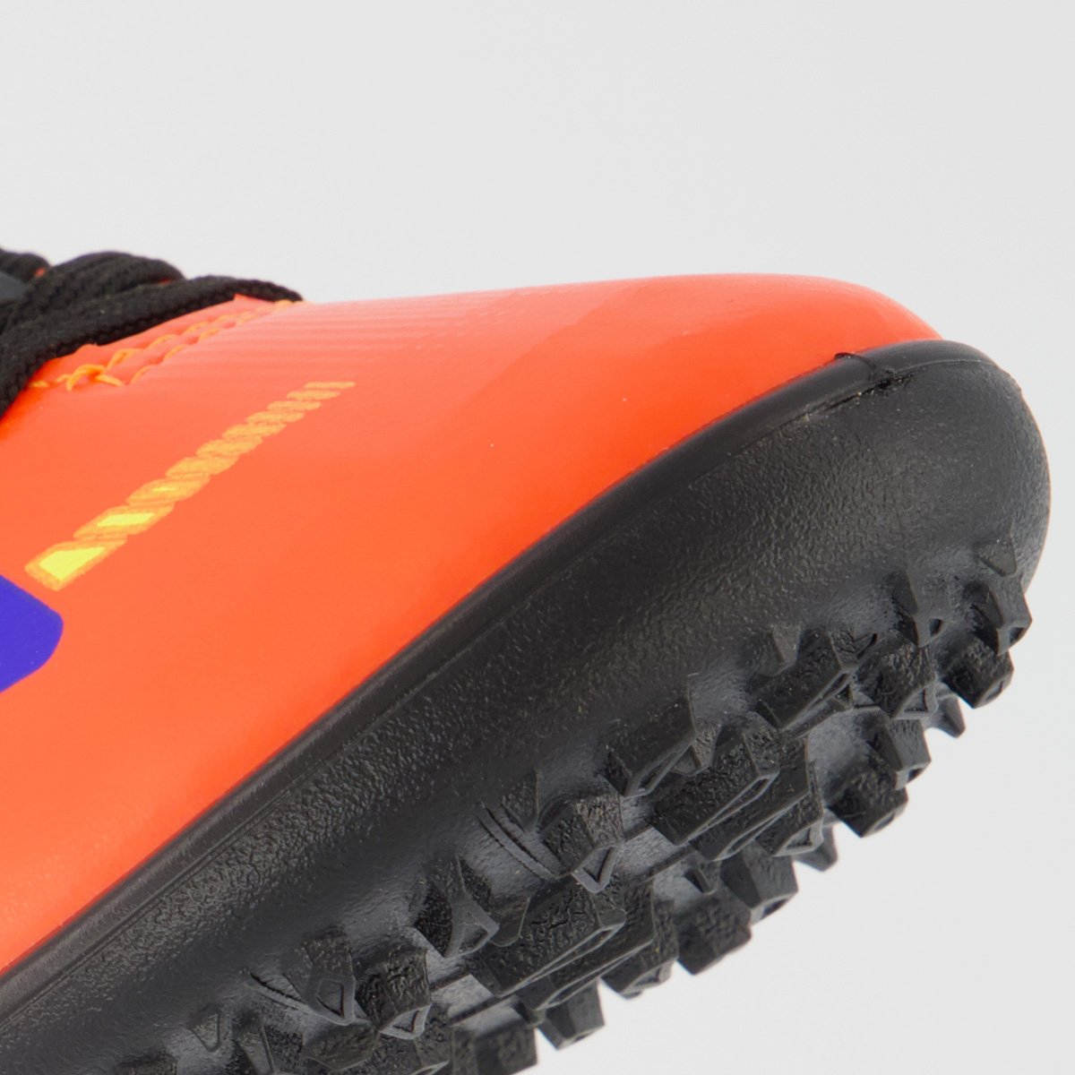 Chuteira Umbro Aerodynamic Society Juvenil Laranja e Azul Laranja 8