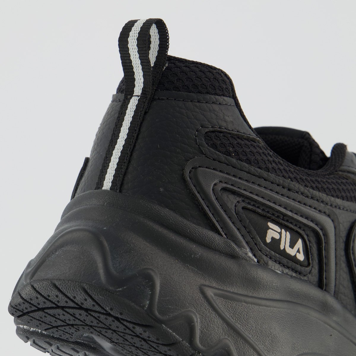 Tênis Fila Buzzard Bold Preta Preto 8