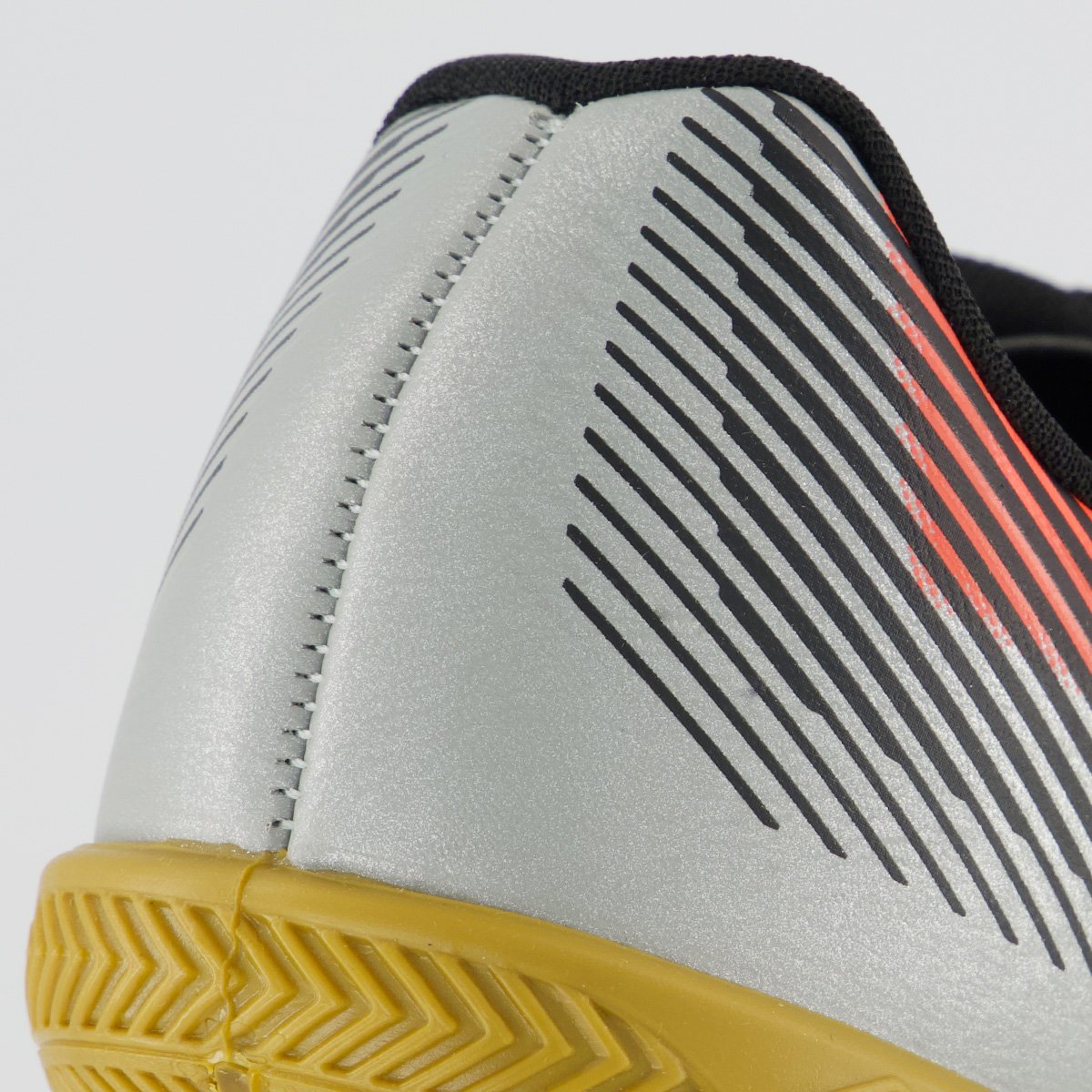Chuteira Umbro Aerodynamic Futsal Juvenil Prata Prata 6