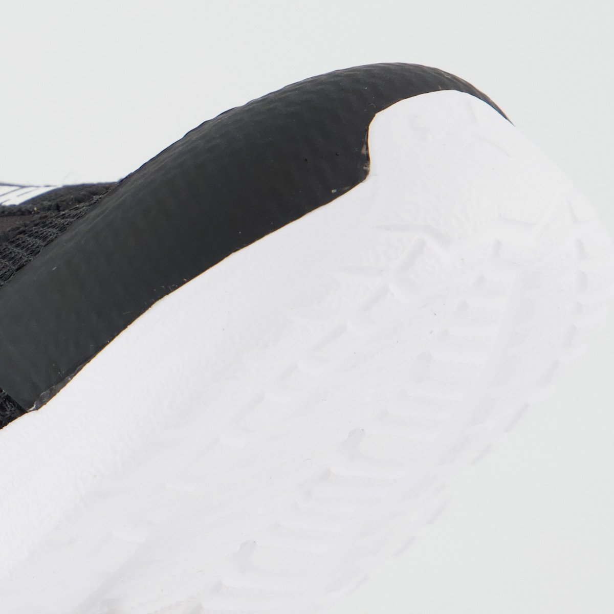 Tênis Puma Sky Runner Slip On Bold Bdp Infantil Preto e Branco Preto 8