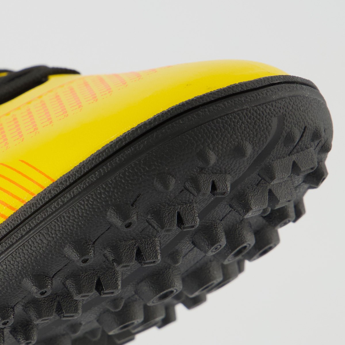 Chuteira Umbro Top Speed League Society Amarela e Preta Amarelo 8