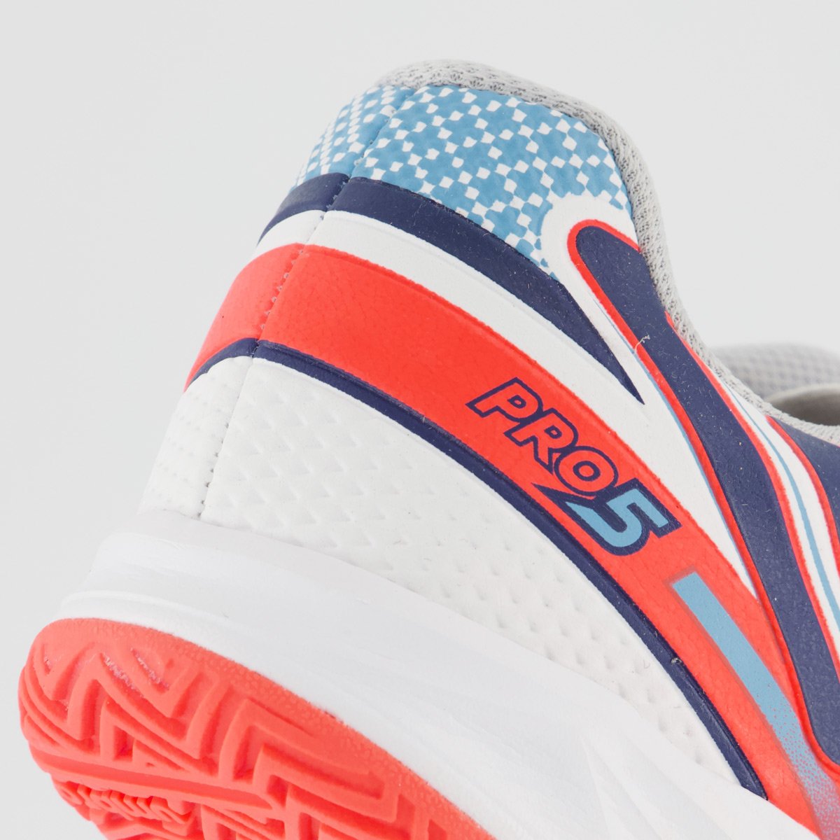 Chuteira Umbro Pro 5 II Futsal Juvenil Branca e Cinza Branco 6