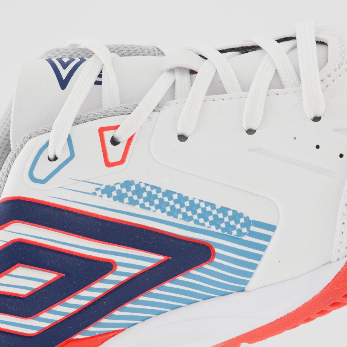 Chuteira Umbro Pro 5 II Futsal Juvenil Branca e Cinza Branco 7