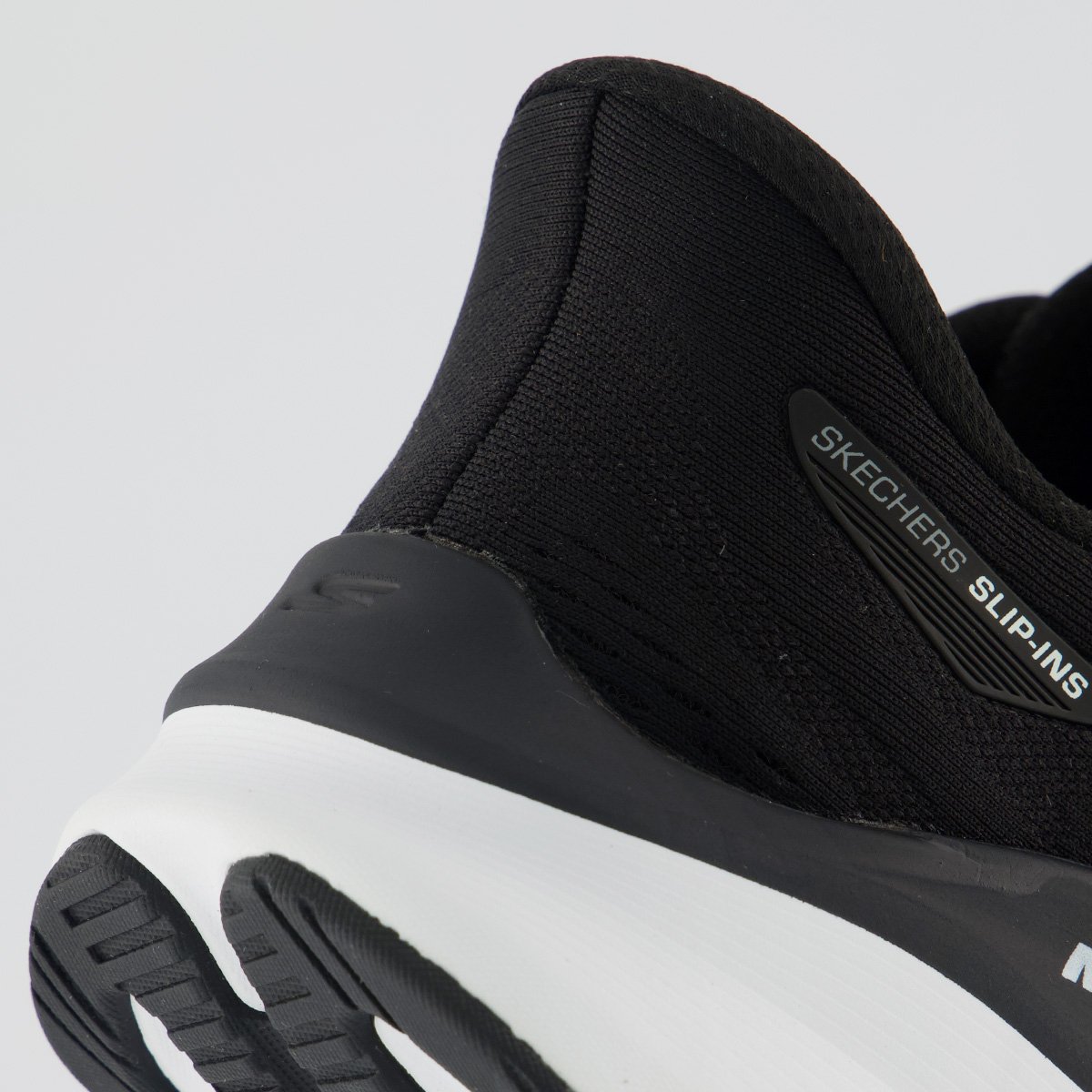 Tênis Skechers Max Run Feminino Preto e Branco Preto 6