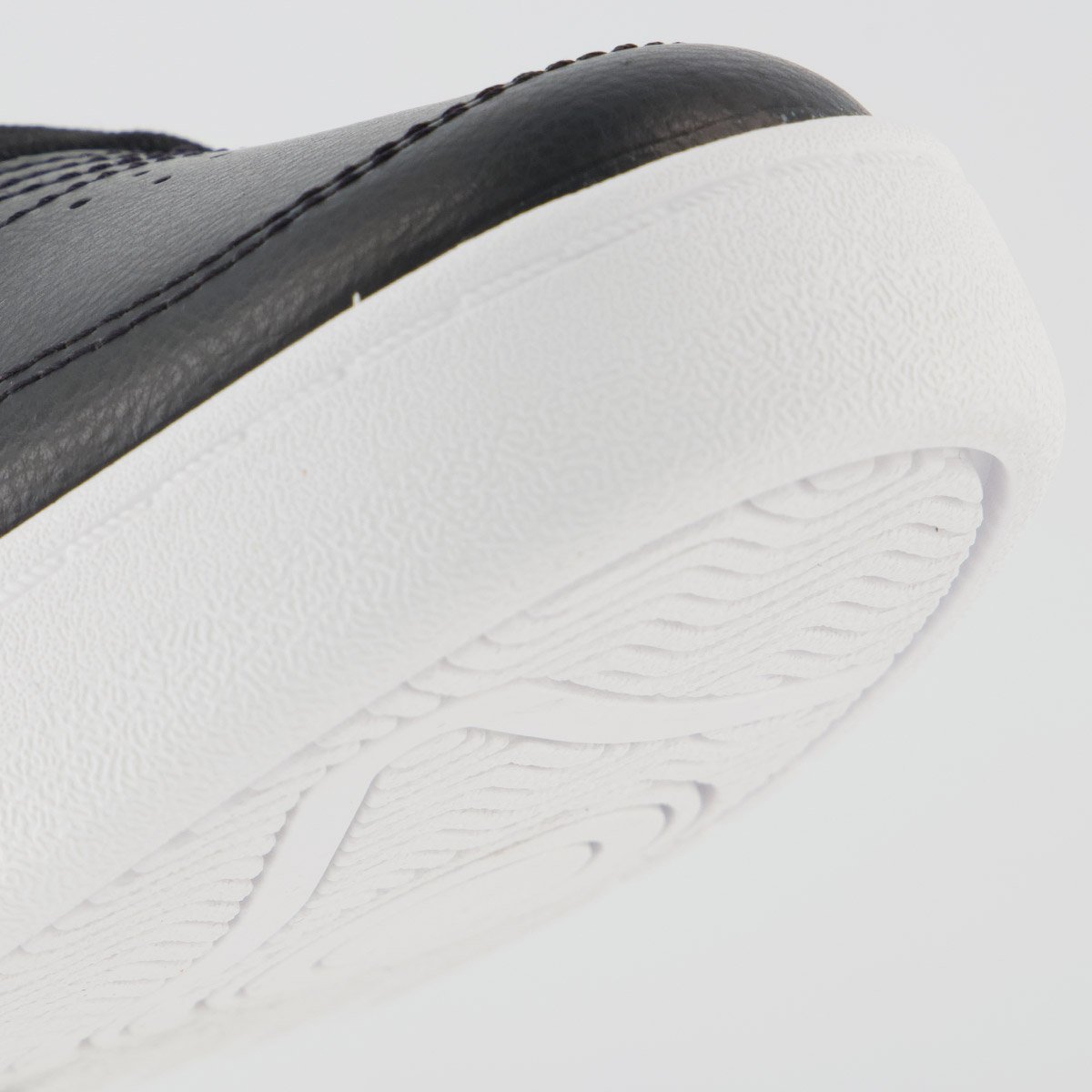 Tênis Puma Court Classic Clean BDP Preto e Branco Preto 8