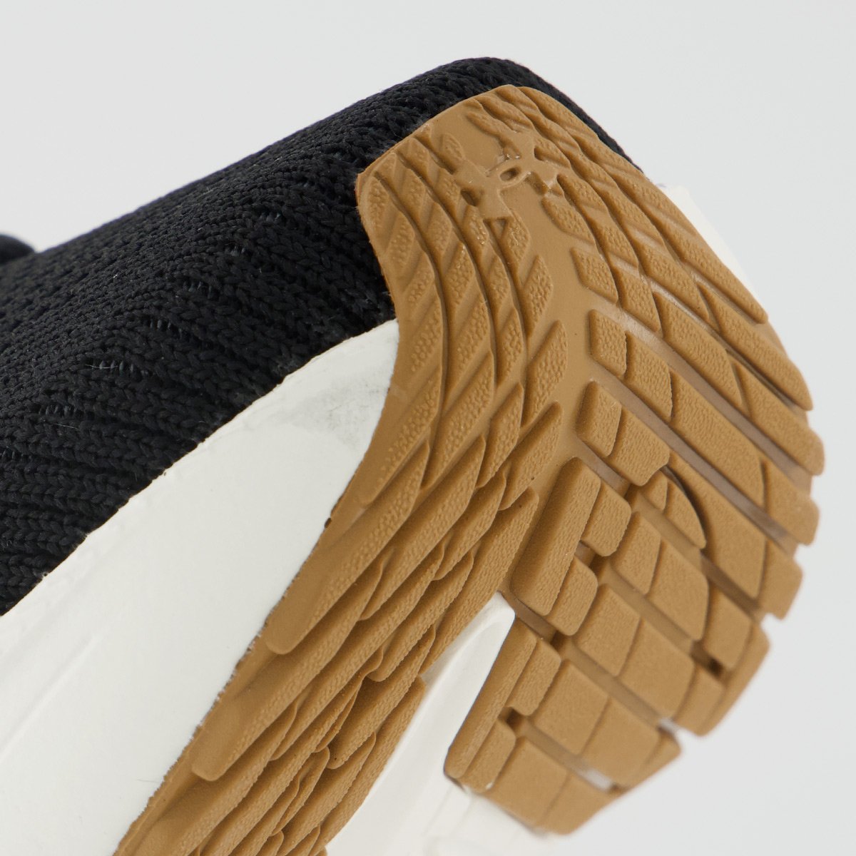 Tênis Under Armour Charged Fleek Feminino Preto Preto 8