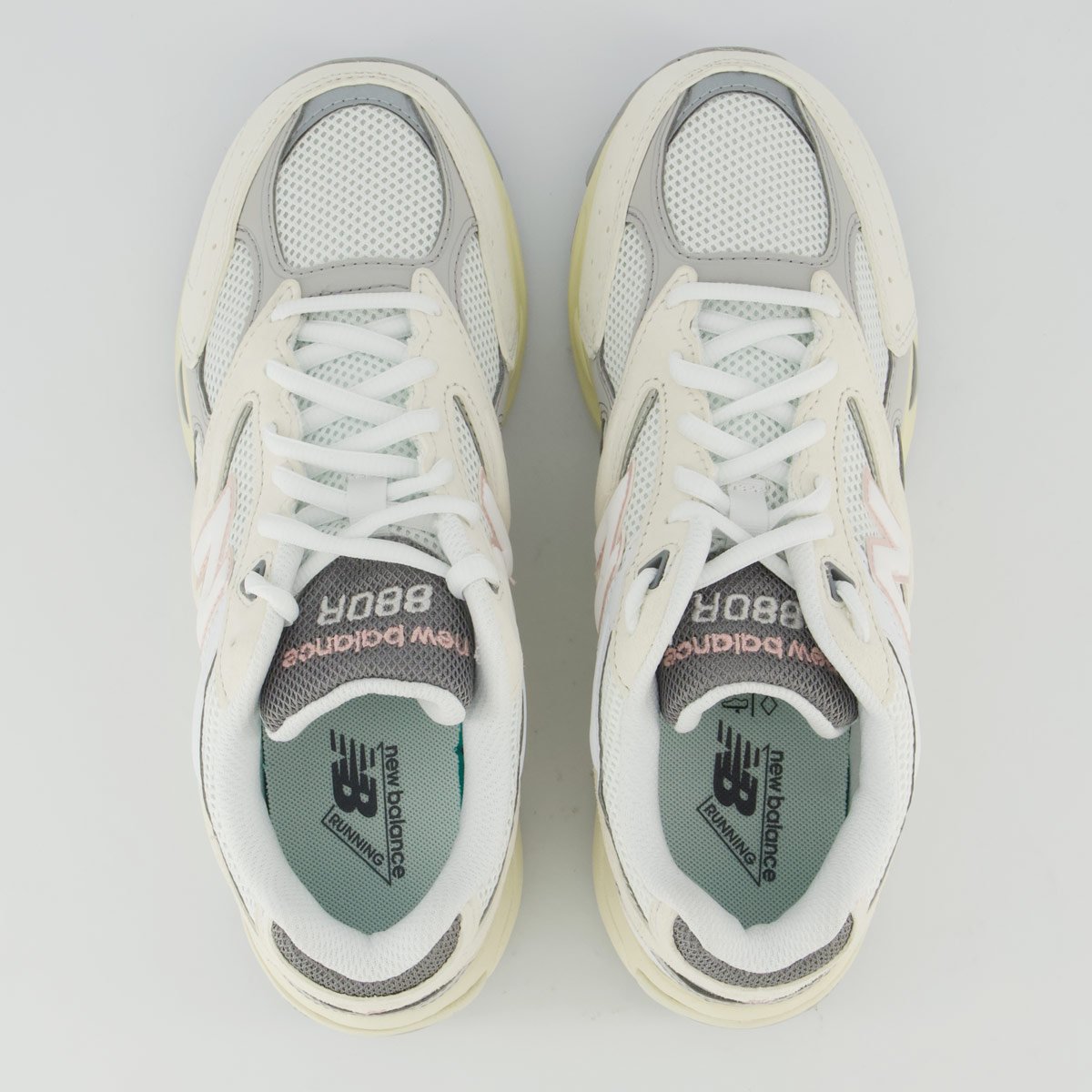 Tênis New Balance 880R Feminino Off White Branco 4