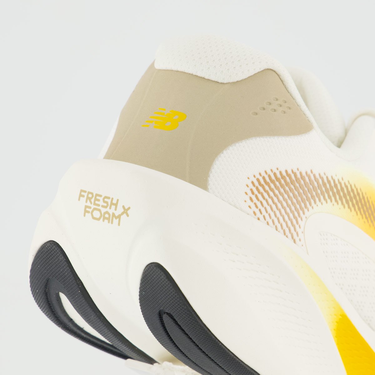 Tênis New Balance Fresh Foam Ellipse Feminino Branco Branco 6