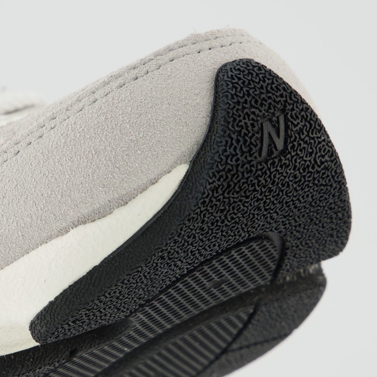 Tênis New Balance 603 Branco e Cinza Cinza 8