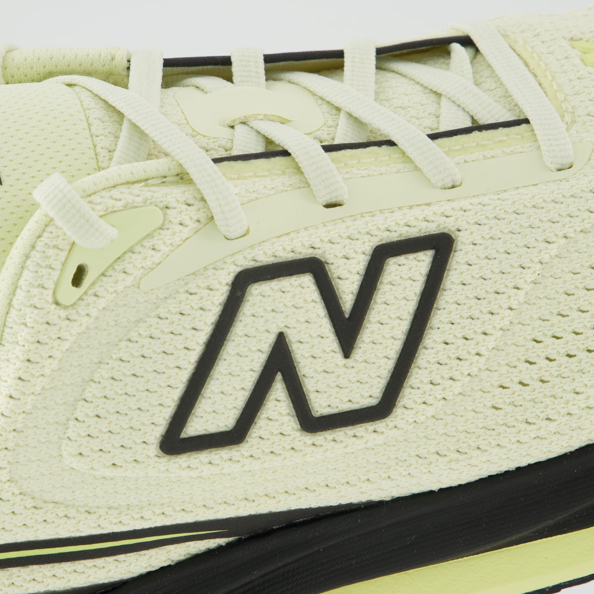 Tênis New Balance Infinion 1080 V15 Verde Claro e Preto Preto 7