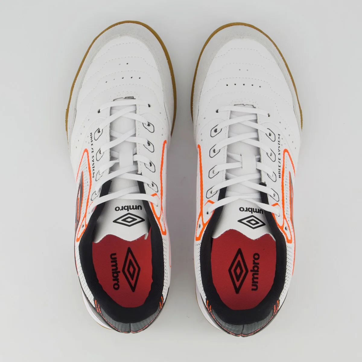 Chuteira Umbro Neo Comfort II Futsal Branca e Preta Preto 4