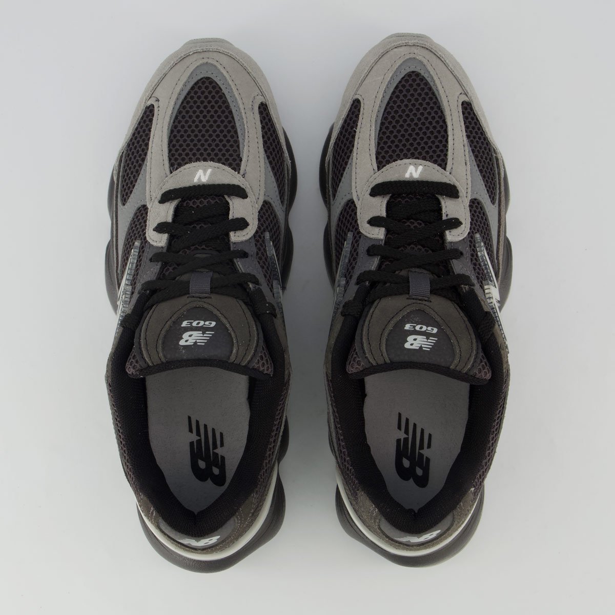 Tênis New Balance 603 Cinza e Preto Cinza 4
