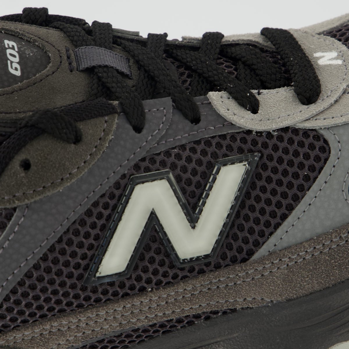 Tênis New Balance 603 Cinza e Preto Cinza 7
