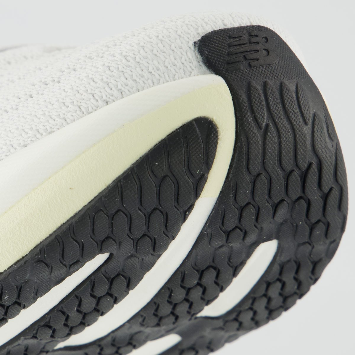 Tênis New Balance Infinion 1080 V15 Feminino Branco Branco 8