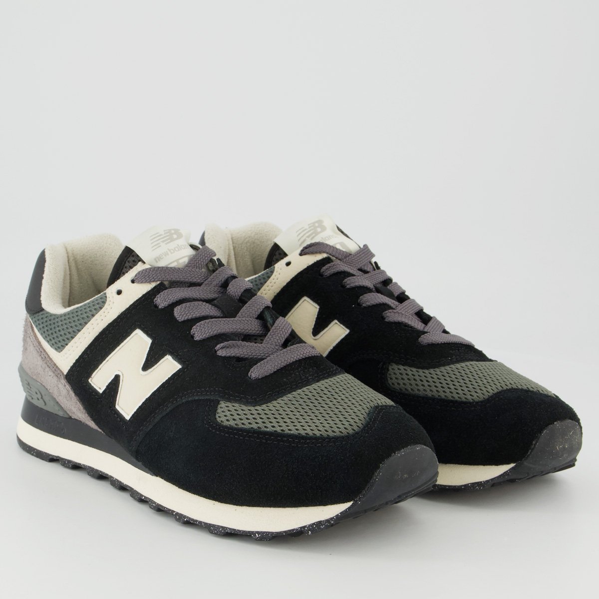 Tênis New Balance 574 V2 Preto e Bege Preto 2