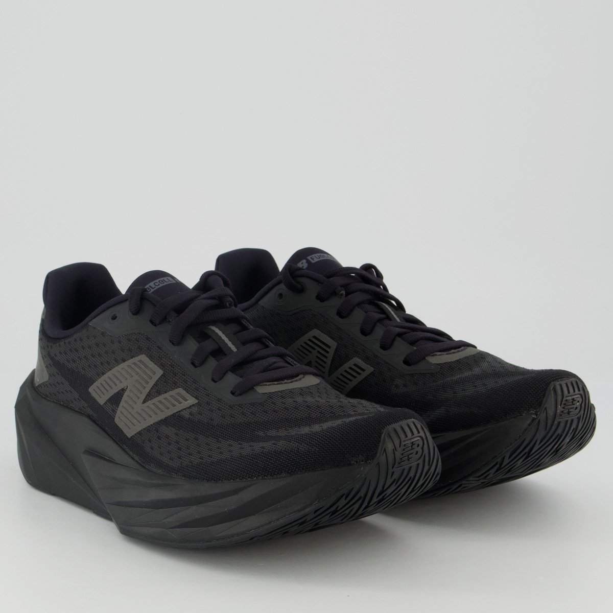 Tênis New Balance Fuelcell Rebel V5 Feminino All Black Preto 2