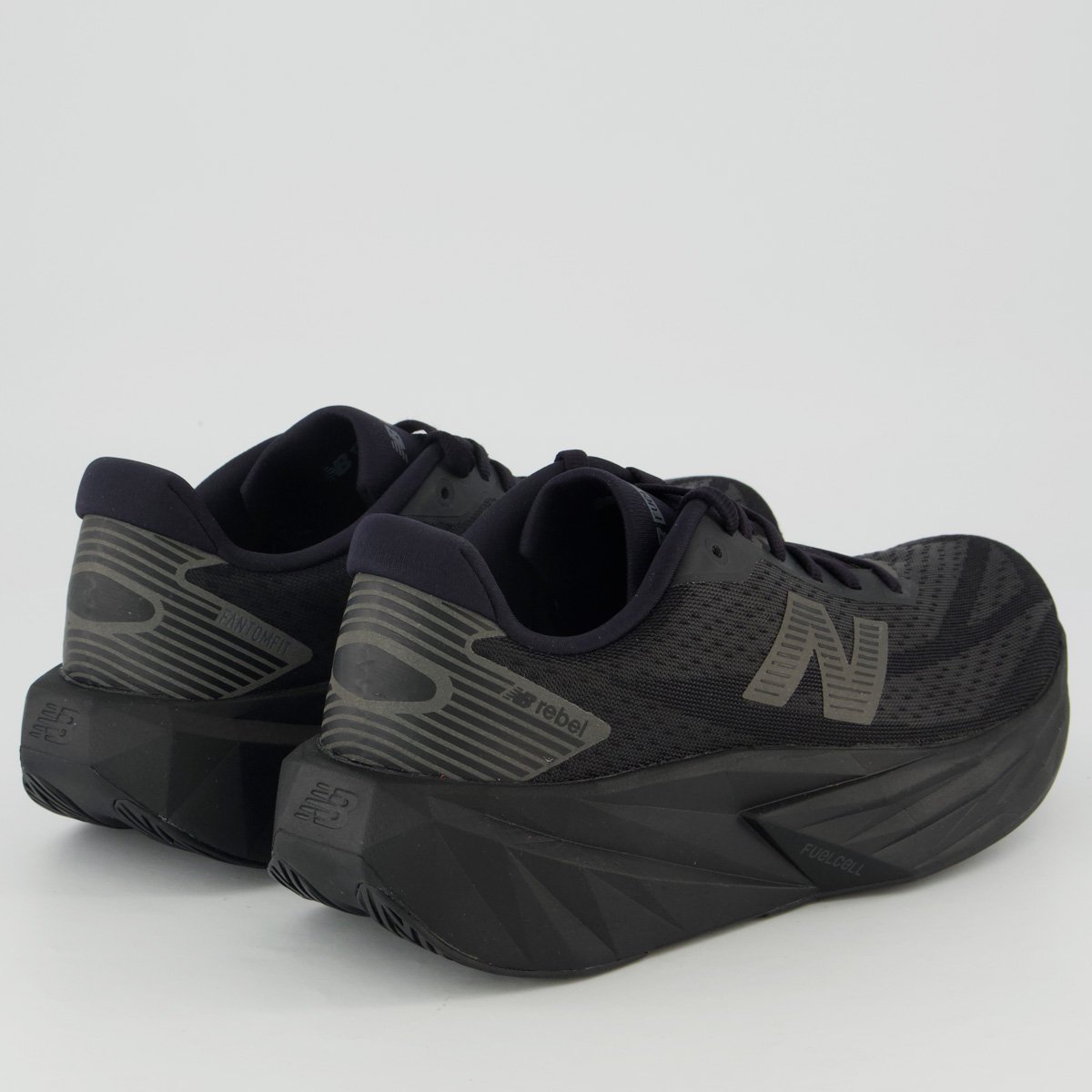 Tênis New Balance Fuelcell Rebel V5 Feminino All Black Preto 3