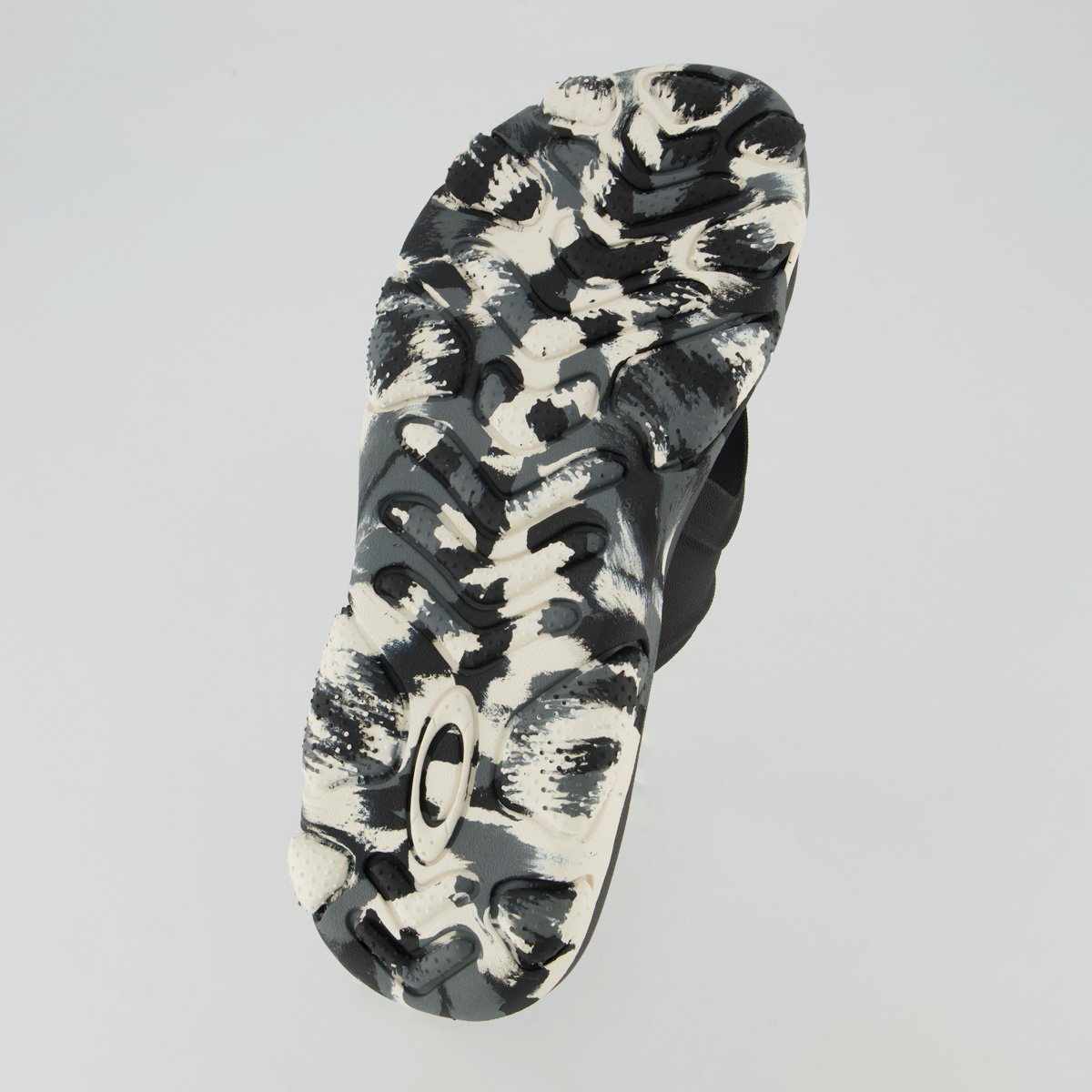 Chinelo Oakley Titan Camo Preto Preto 5