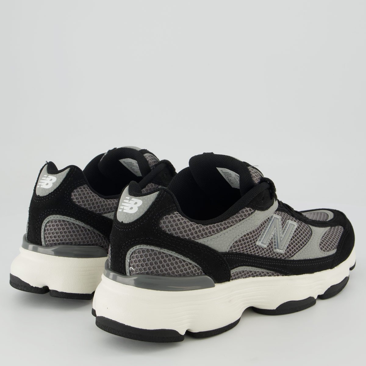 Tênis New Balance 603 Preto Preto 3