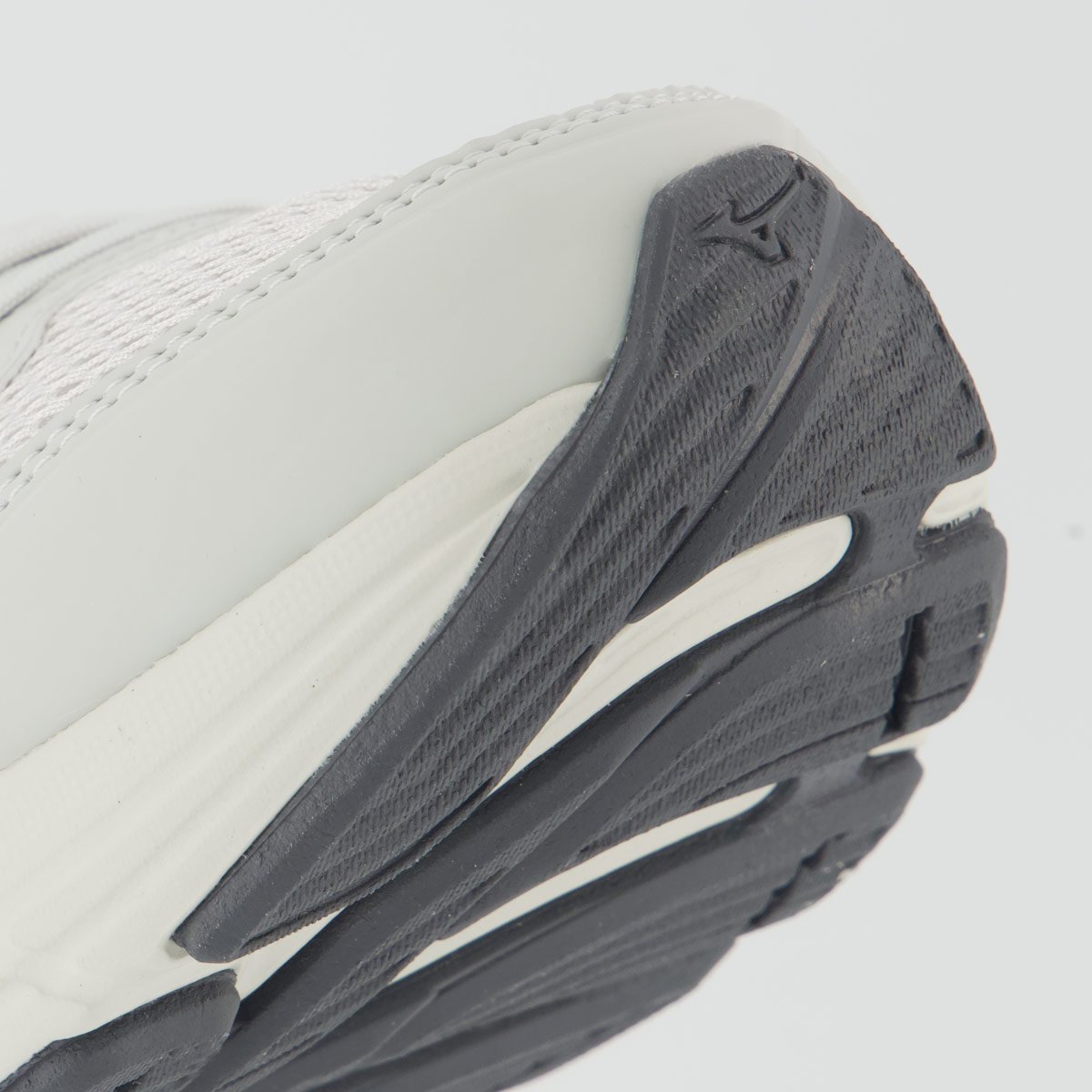 Tênis Mizuno Hawk LS Cinza Cinza 8