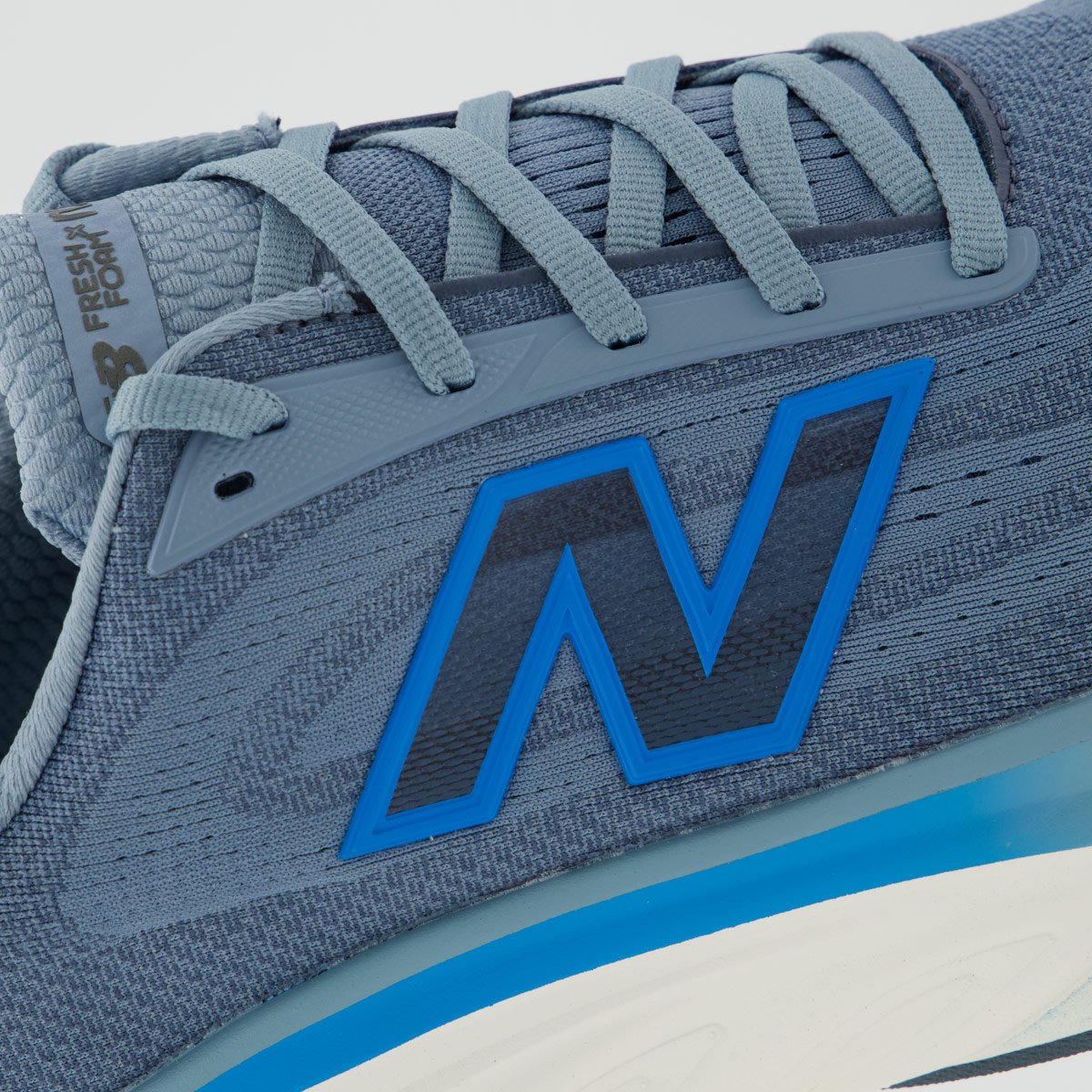 Tênis New Balance Fresh Foam X More V6 Azul e Branco Azul 7