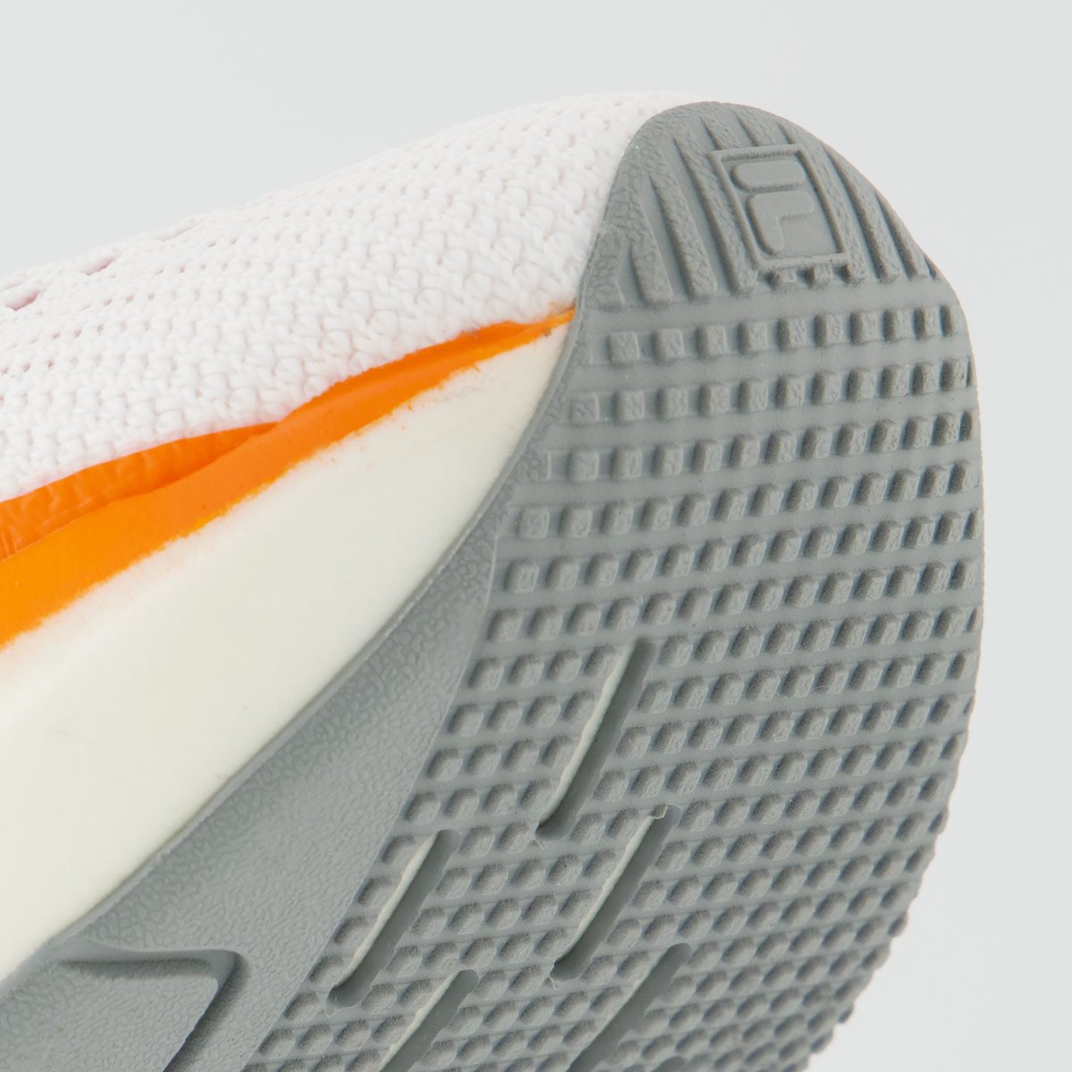 Tênis Fila Speedzone 2 Feminino Branco e Laranja Branco/Laranja 8