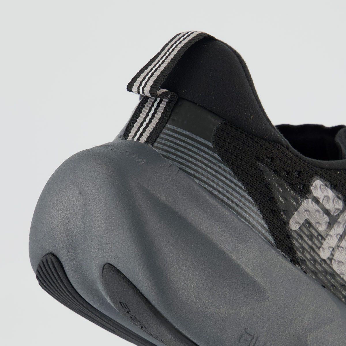 Tênis Fila Speedzone 2 Feminino Preto e Cinza Preto/Cinza 6