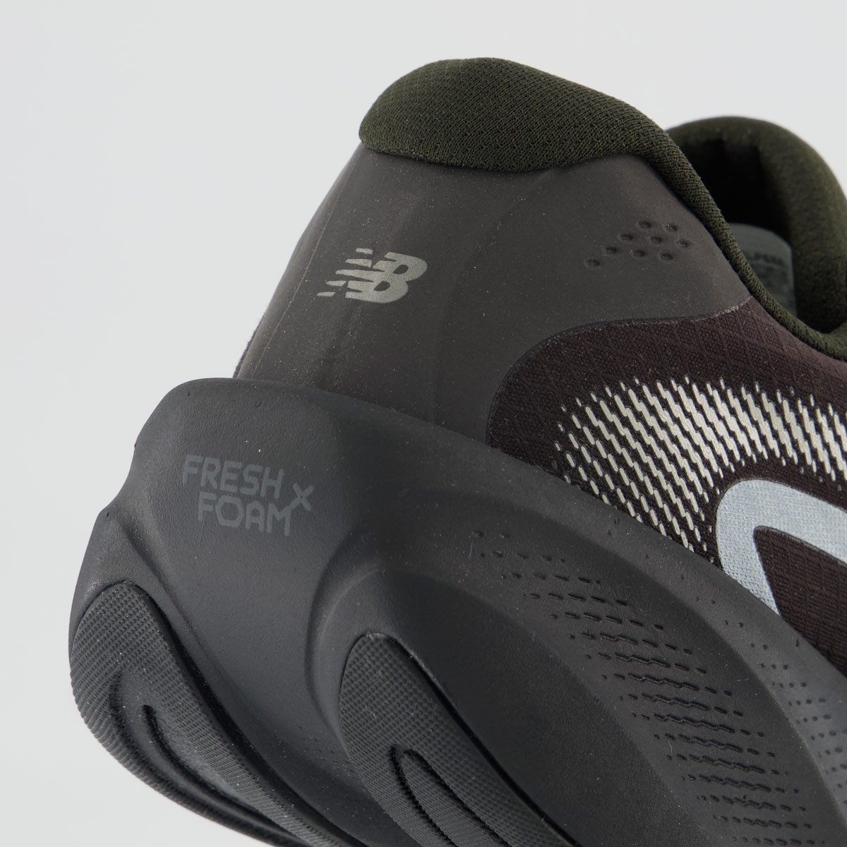Tênis New Balance Fresh Foam Ellipse Feminino Preto Preto 6