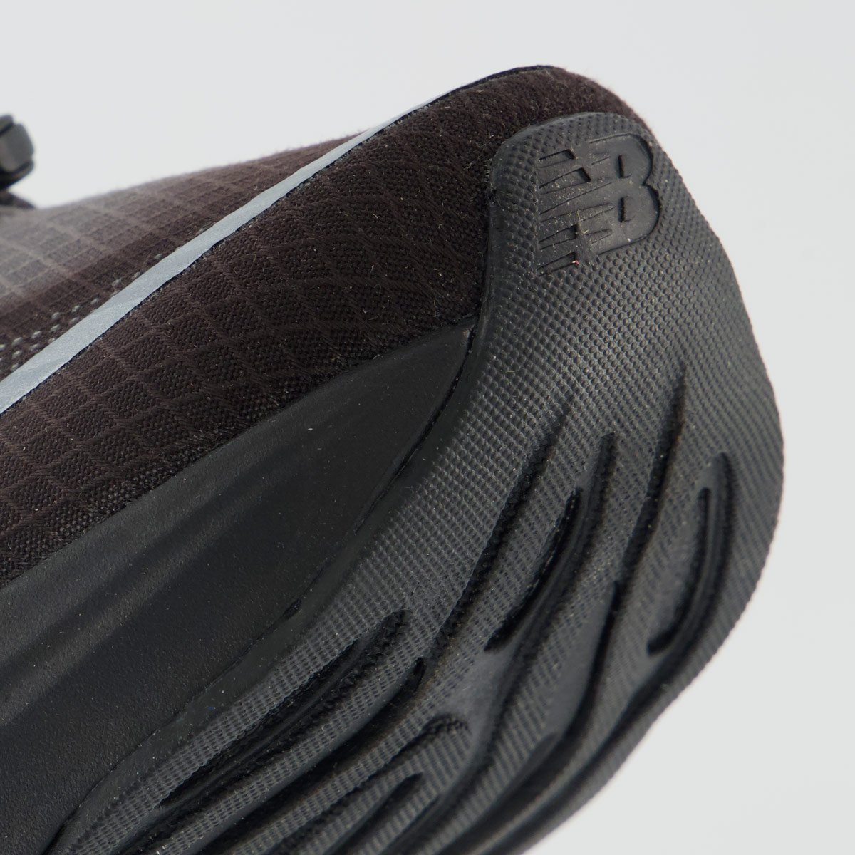Tênis New Balance Fresh Foam Ellipse Feminino Preto Preto 8