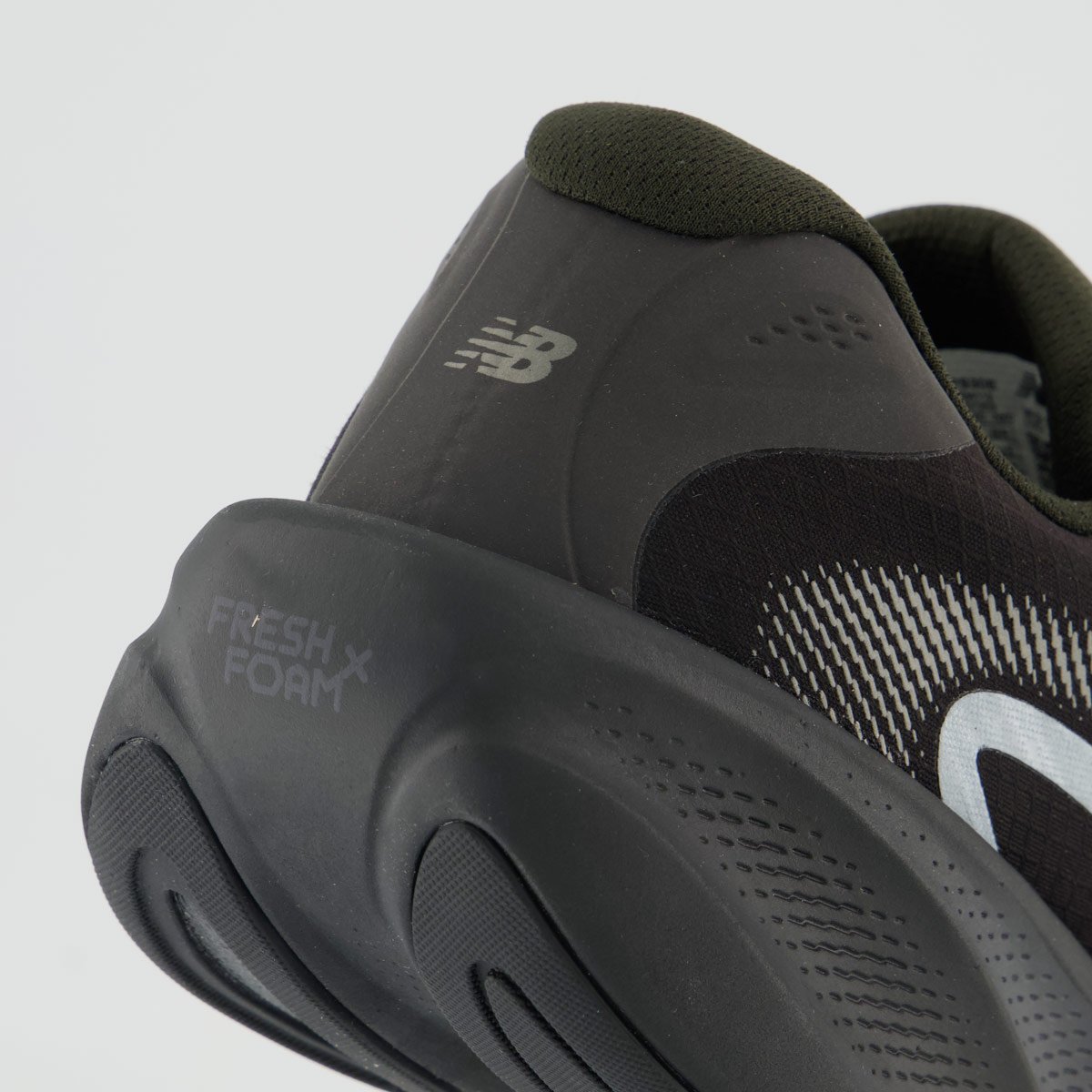 Tênis New Balance Fresh Foam Ellipse Preto Preto 6