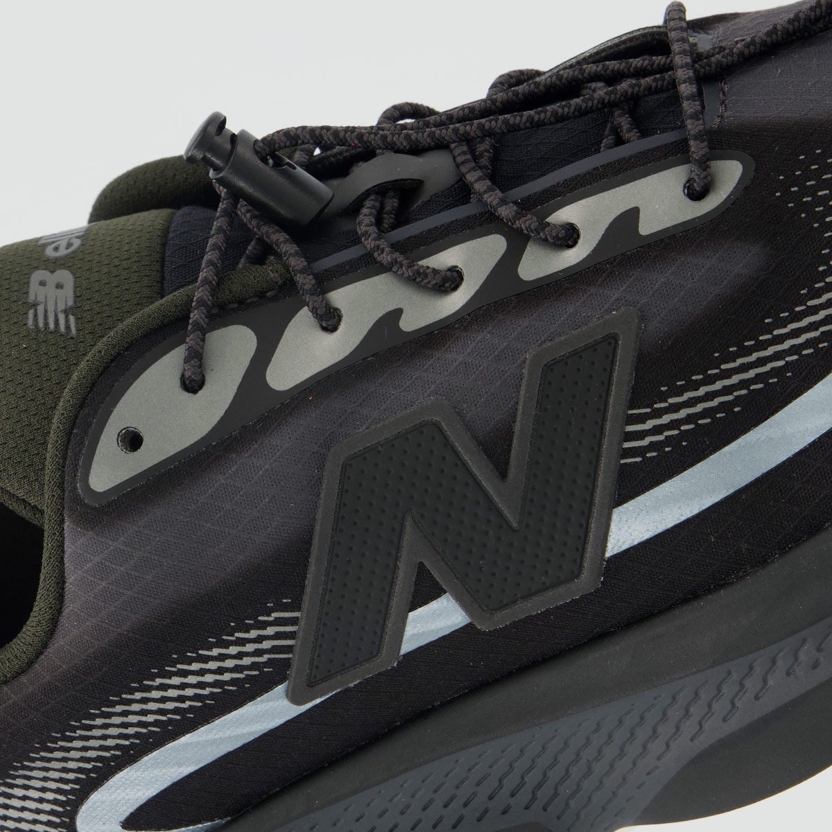 Tênis New Balance Fresh Foam Ellipse Preto Preto 7