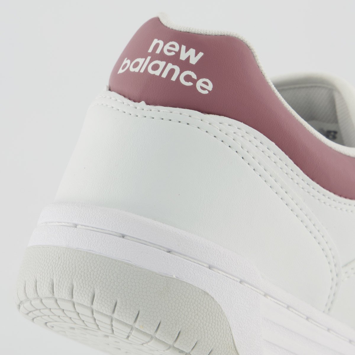 Tênis New Balance 480 Low Feminino Branco e Rosa Branco/Rosa 6
