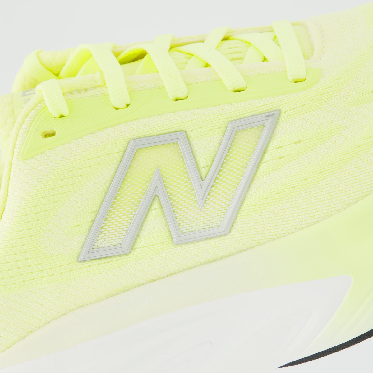 Tênis New Balance Fresh Foam X More V6 Feminino Verde Claro Verde 7