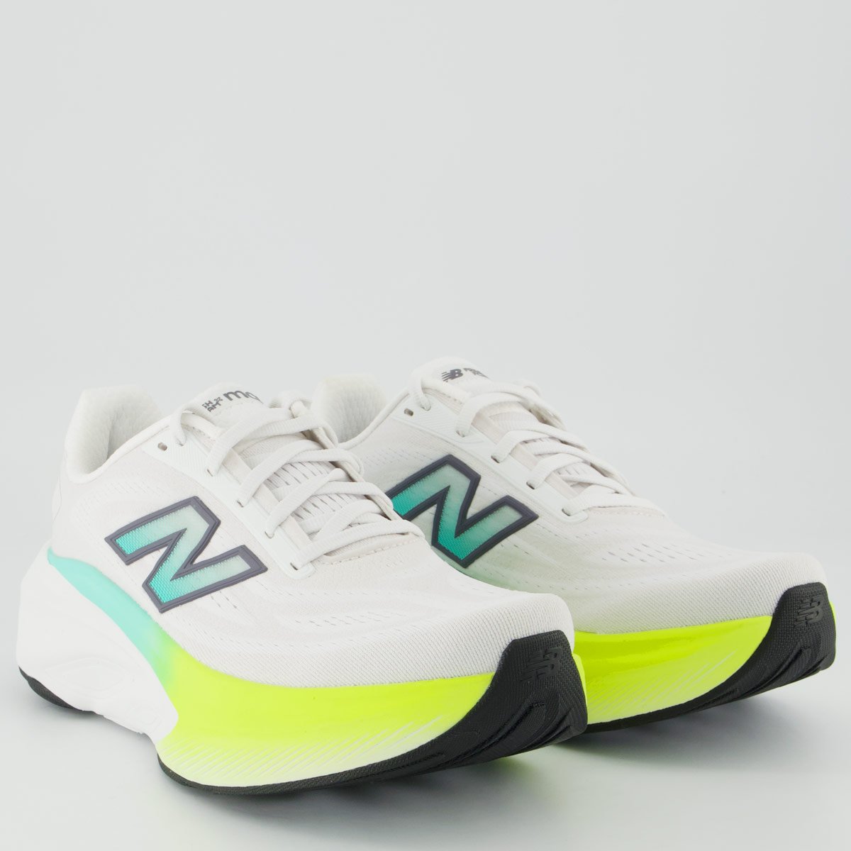 Tênis New Balance Fresh Foam X More V6 Feminino Branco e Verde Branco/Verde 2