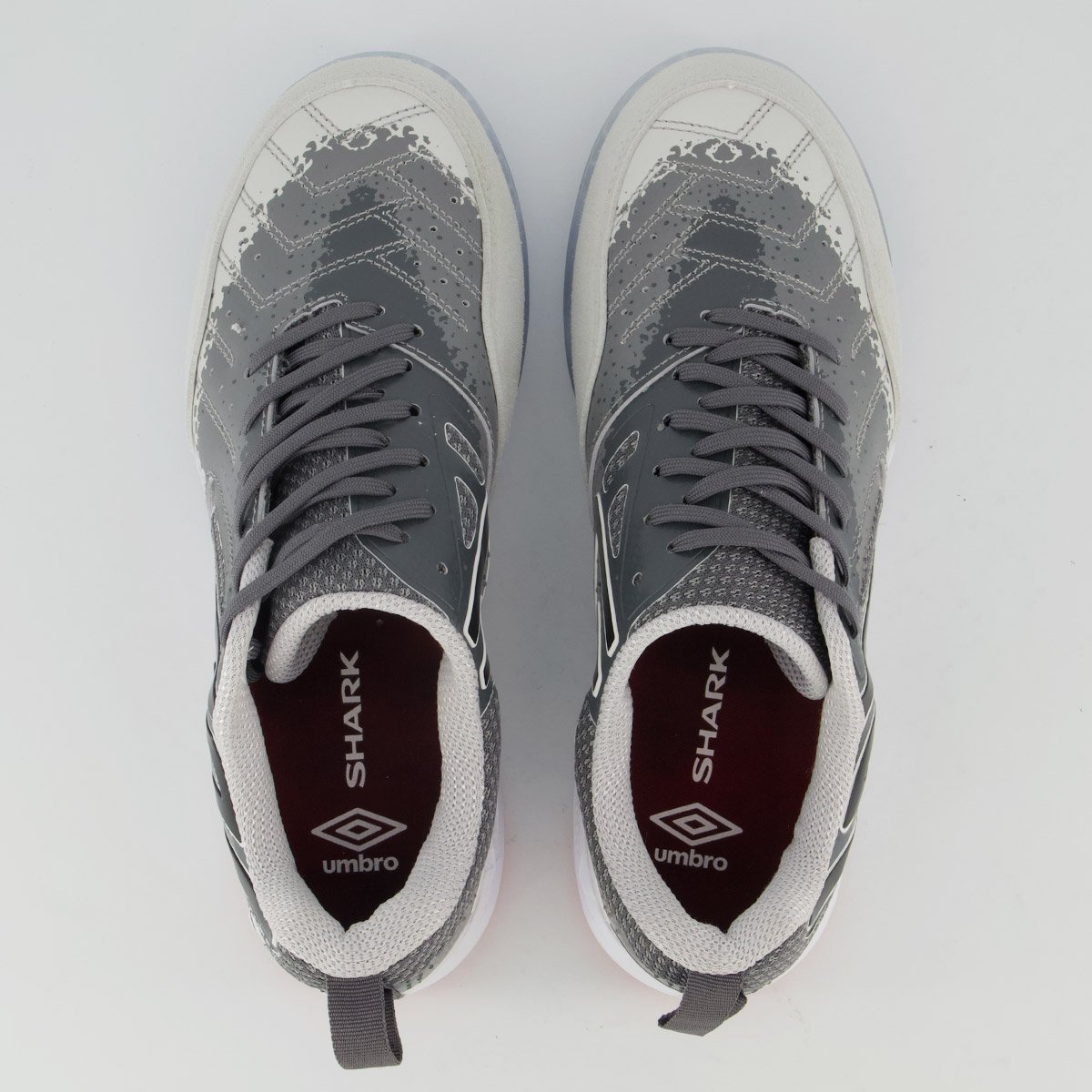 Chuteira Umbro Pro 5 Bump Shark Futsal Cinza e Branca Cinza 4