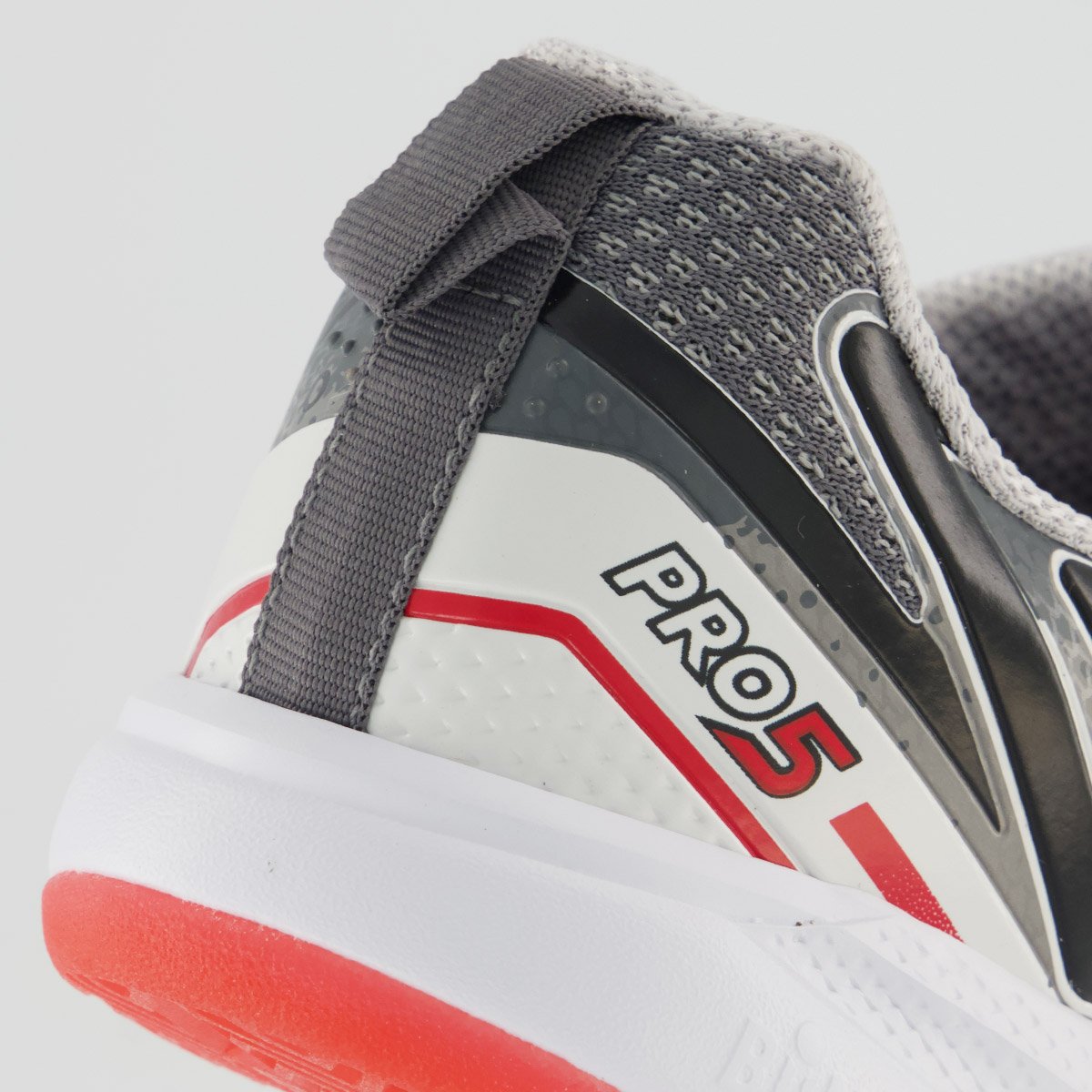 Chuteira Umbro Pro 5 Bump Shark Futsal Cinza e Branca Cinza 6