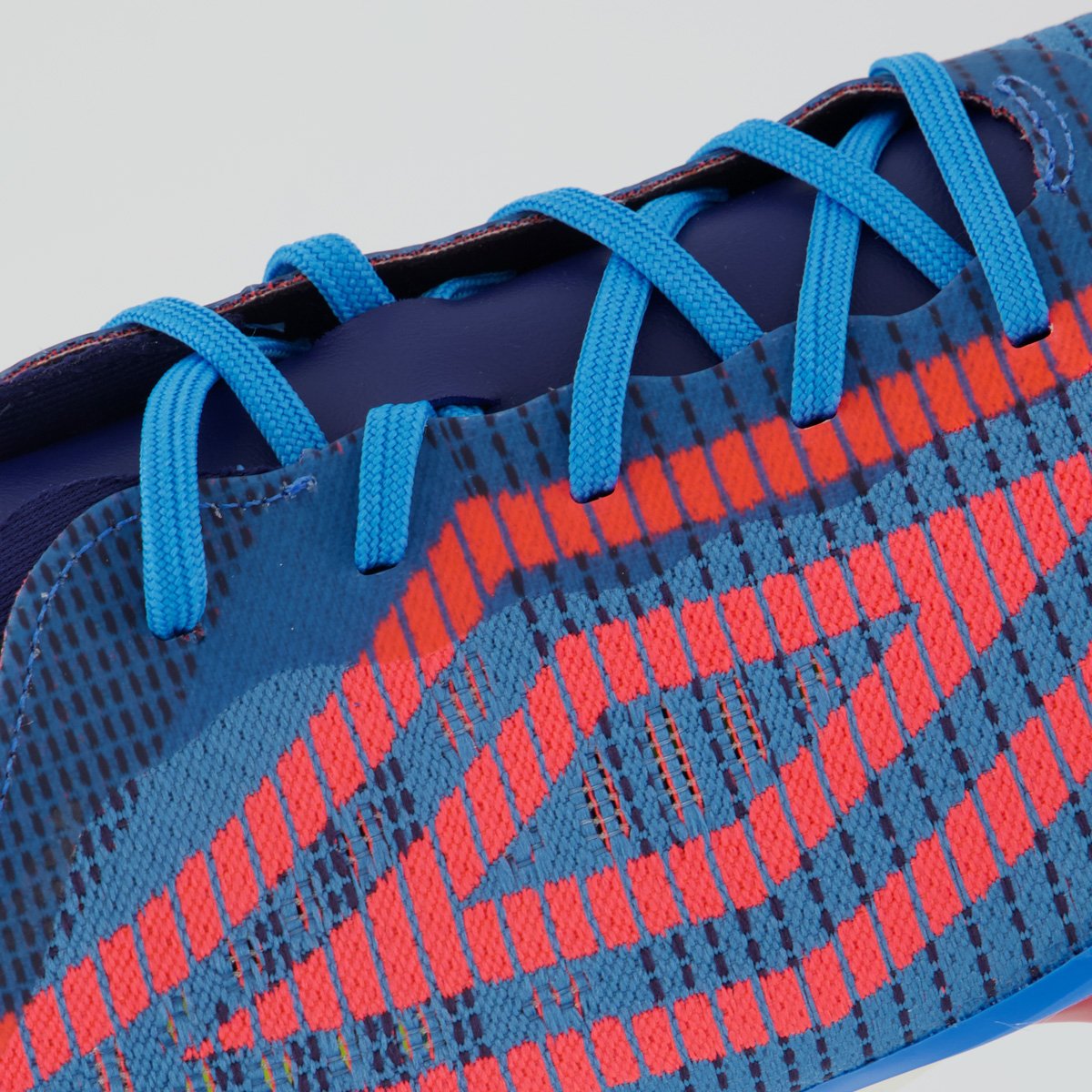 Chuteira Umbro Fuzion II Campo Azul e Rosa Azul/Rosa 7