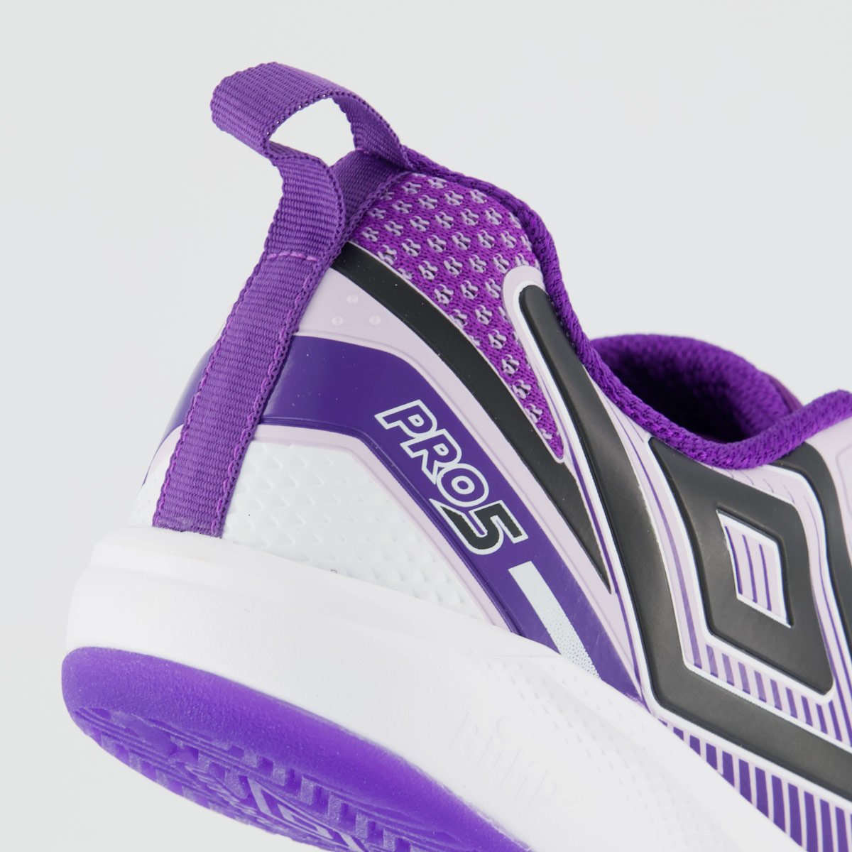 Chuteira Umbro Pro 5 Bump II Futsal Lilás e Preta Lilás/Preto 6