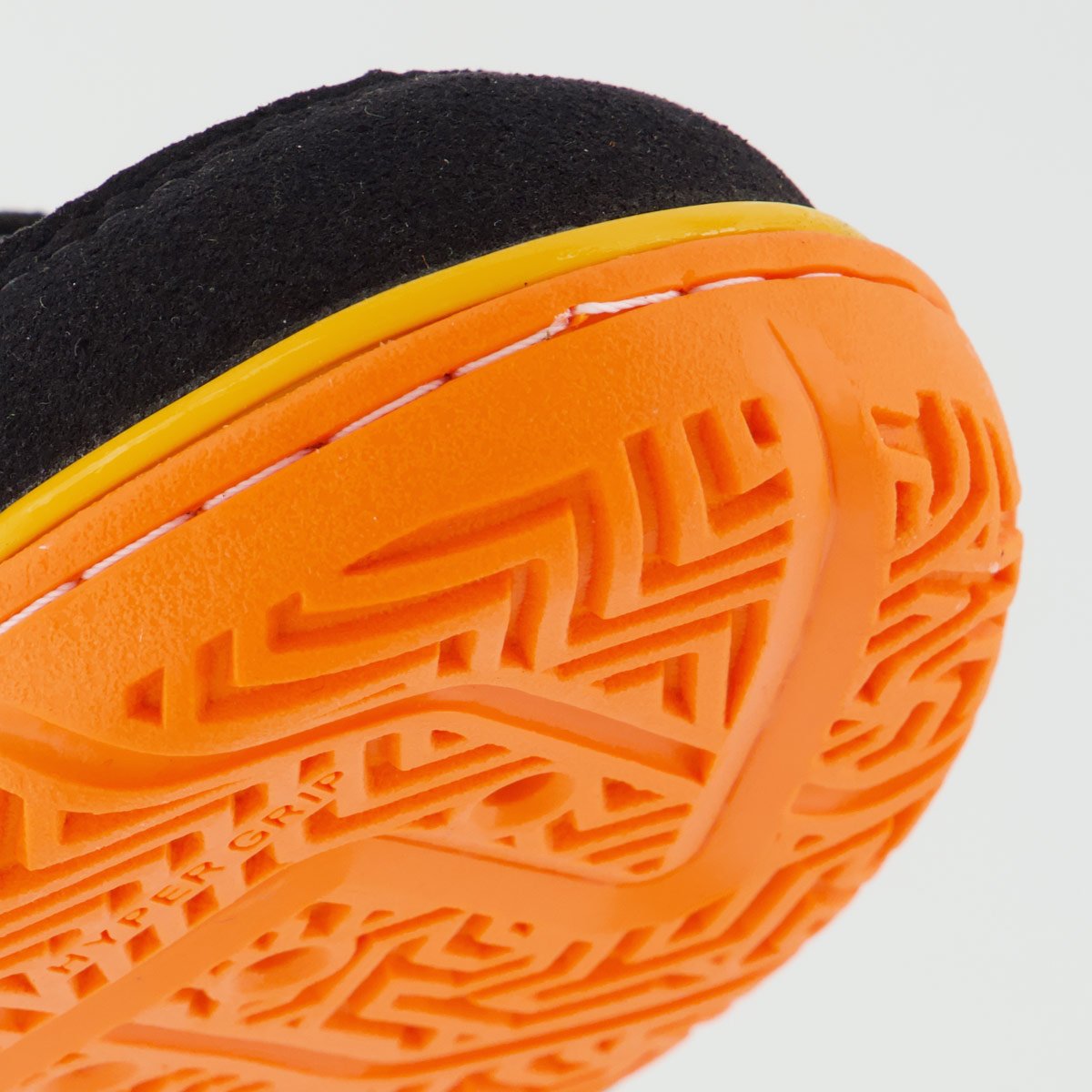 Chuteira Umbro Pro 5 Stable Futsal Preta e Laranja Preto/Laranja 8