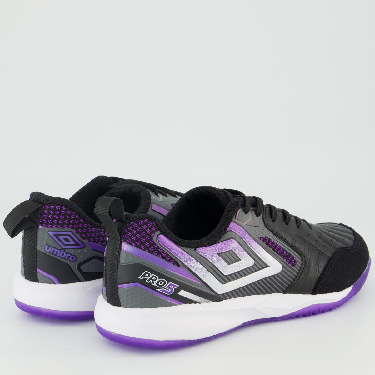 Chuteira Umbro Pro 5 Bump Futsal Preta e Branco Preto/Branco 3