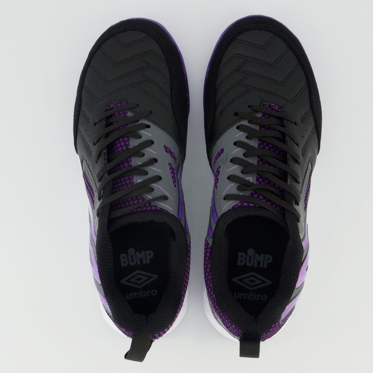 Chuteira Umbro Pro 5 Bump Futsal Preta e Branco Preto/Branco 4