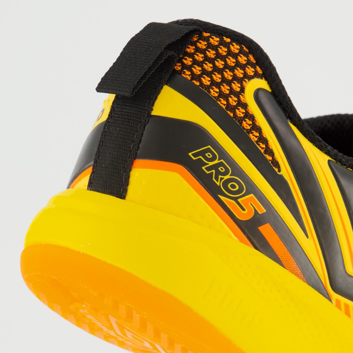 Chuteira Umbro Pro 5 Bump II Futsal Amarela e Preta Amarelo/Preto 2