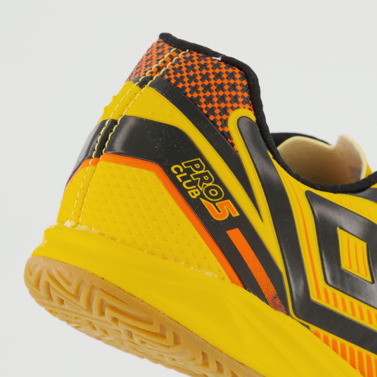 Chuteira Umbro Pro 5 Bump Club II Futsal Amarela e Preta Amarelo/Preto 4