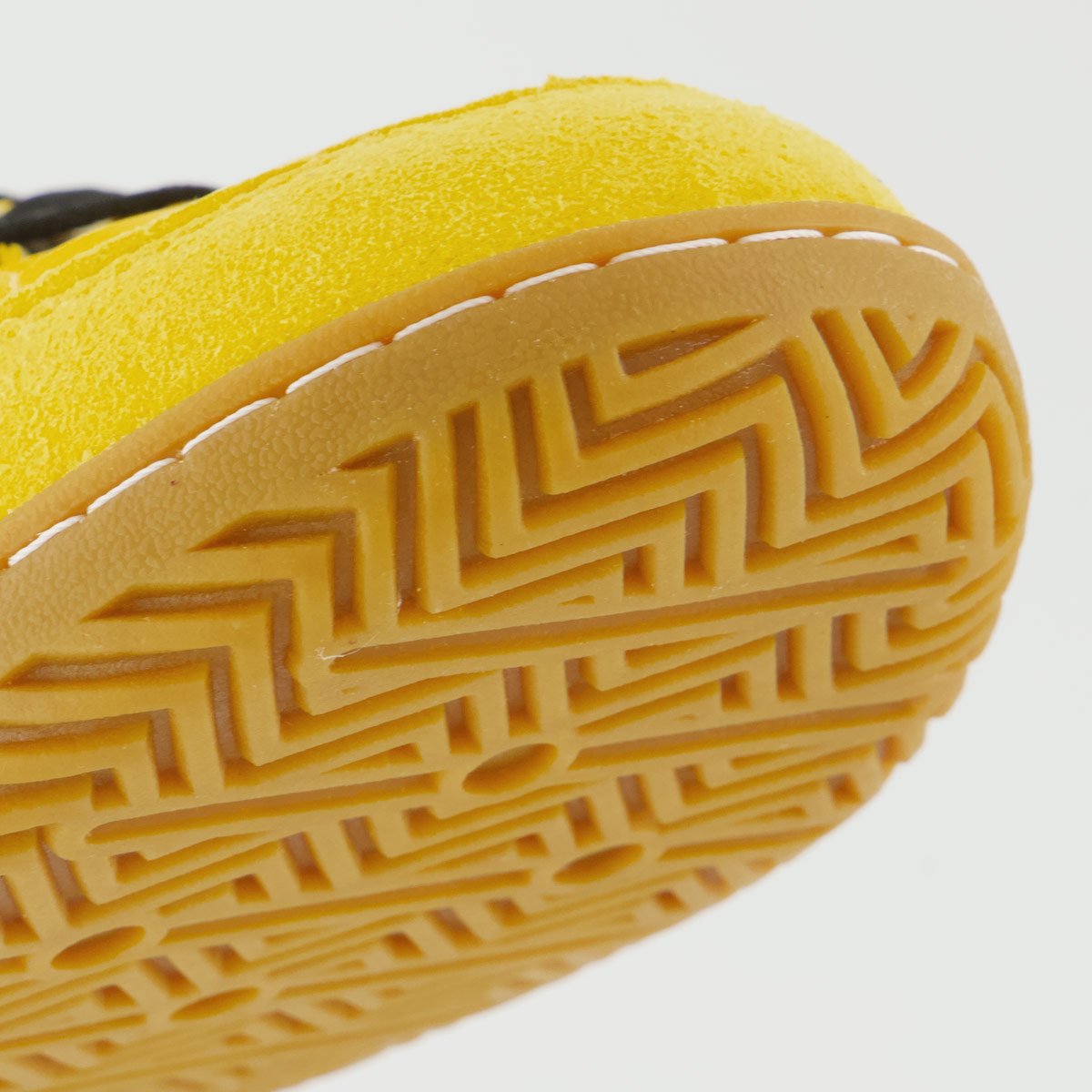 Chuteira Umbro Pro 5 Bump Club II Futsal Amarela e Preta Amarelo/Preto 6